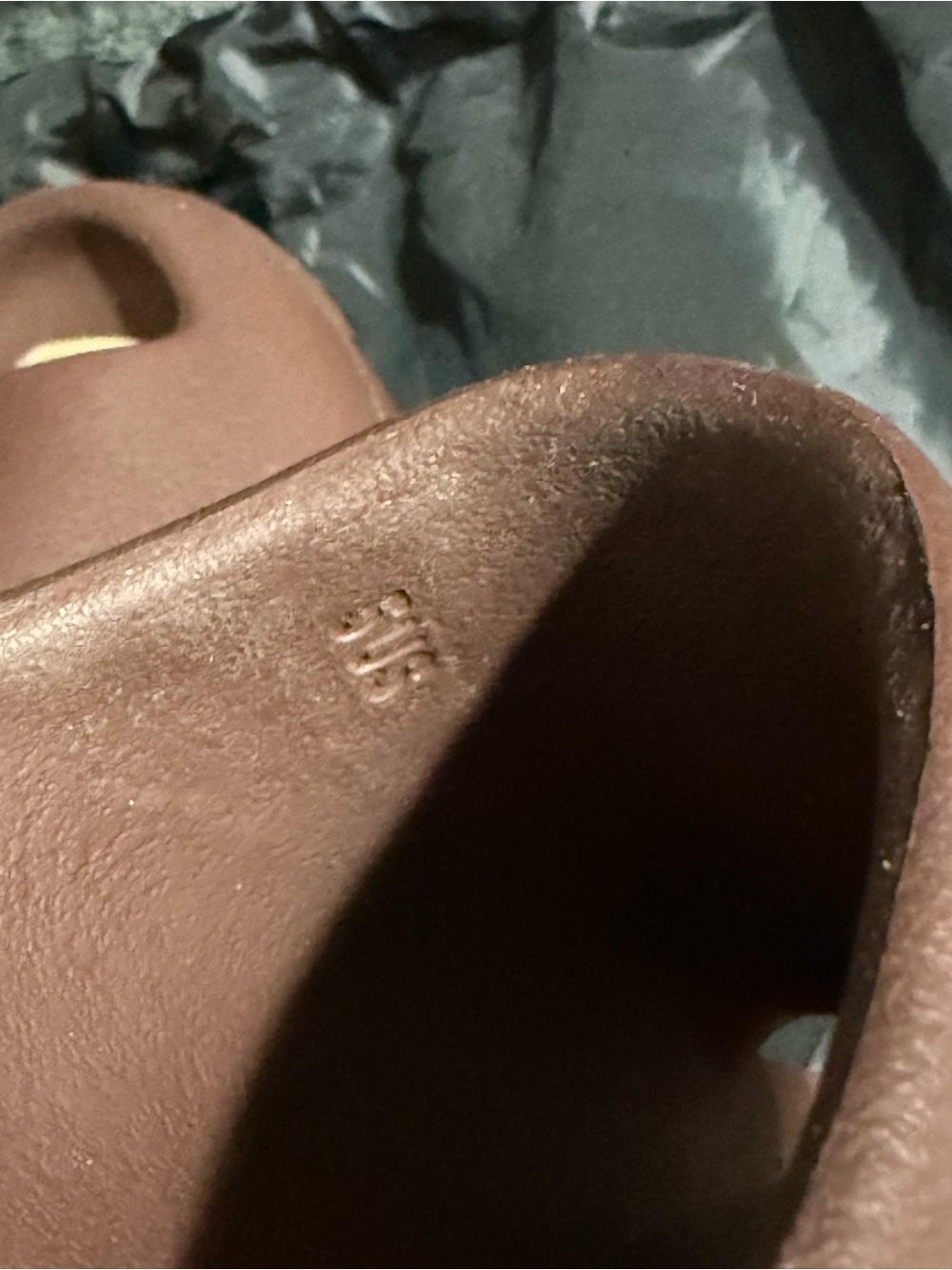 Yeezy YS-01 slides in fudge size 5M/7W - Picture 3 of 3